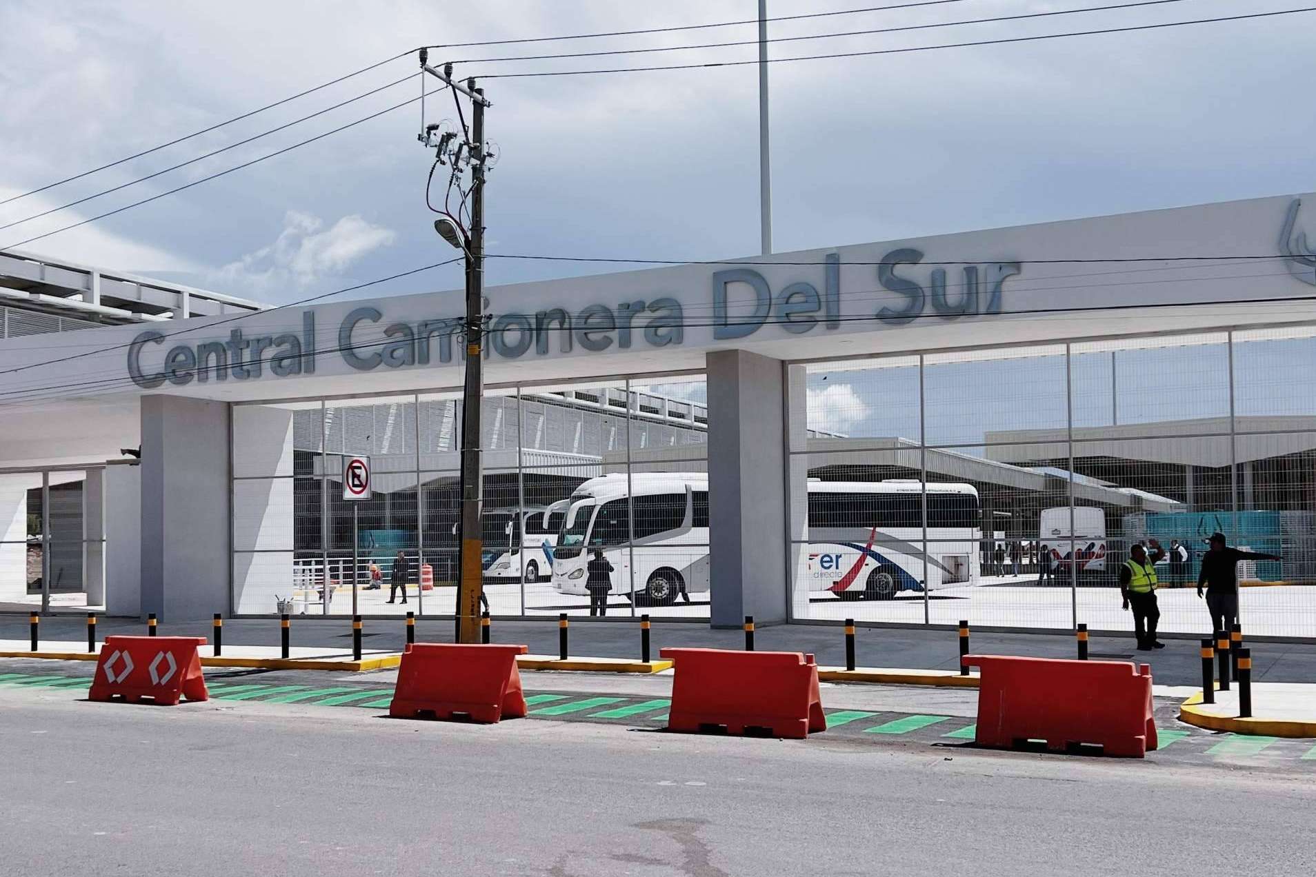 Estrella Roja; Diferentes servicios desde la Central Camionera del Sur
