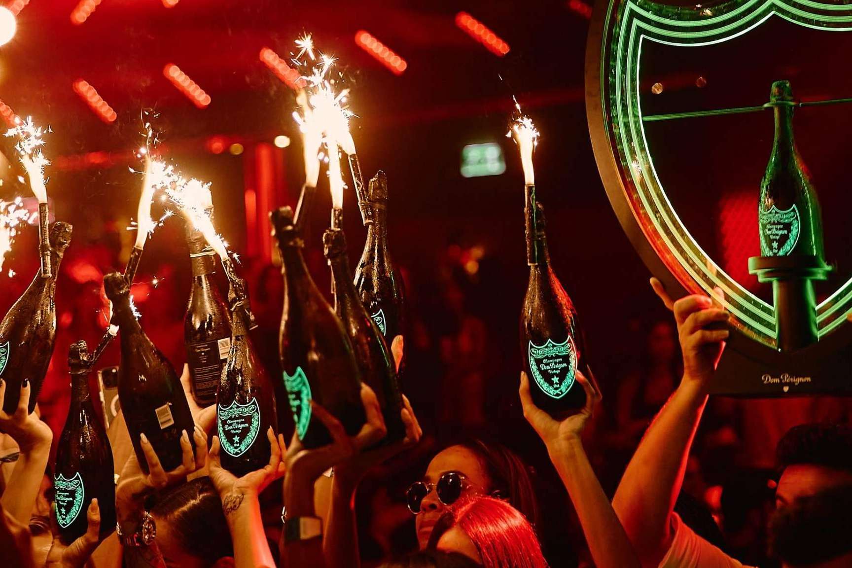 Estableciendo el estándar del lujo; La cultura de las mesas VIP de Ibiza lidera el camino en 2025
