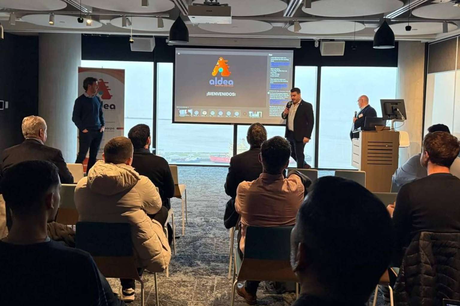 Empresas exploran la automatización de compras en evento de Aldea Desafíos Digitales en Microsoft